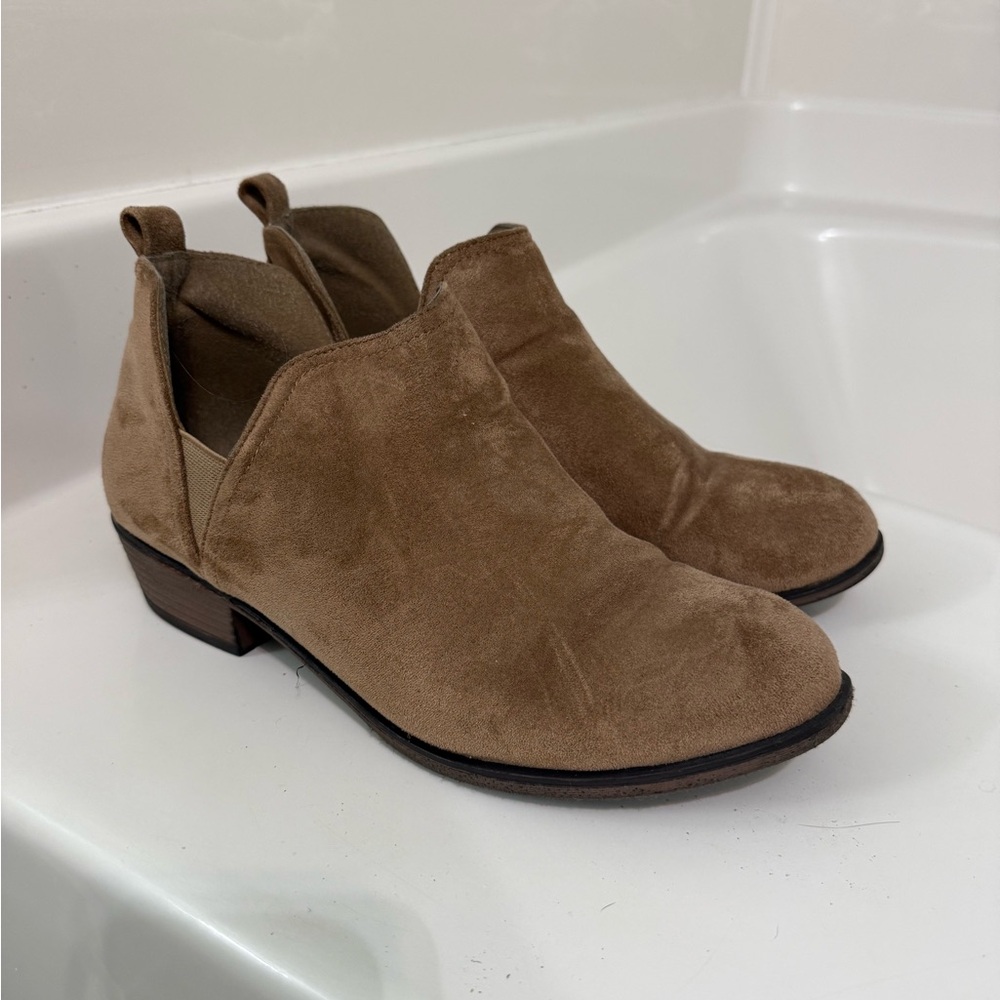 Pierre Dumas Brown Ankle Boots with Elastic Panels